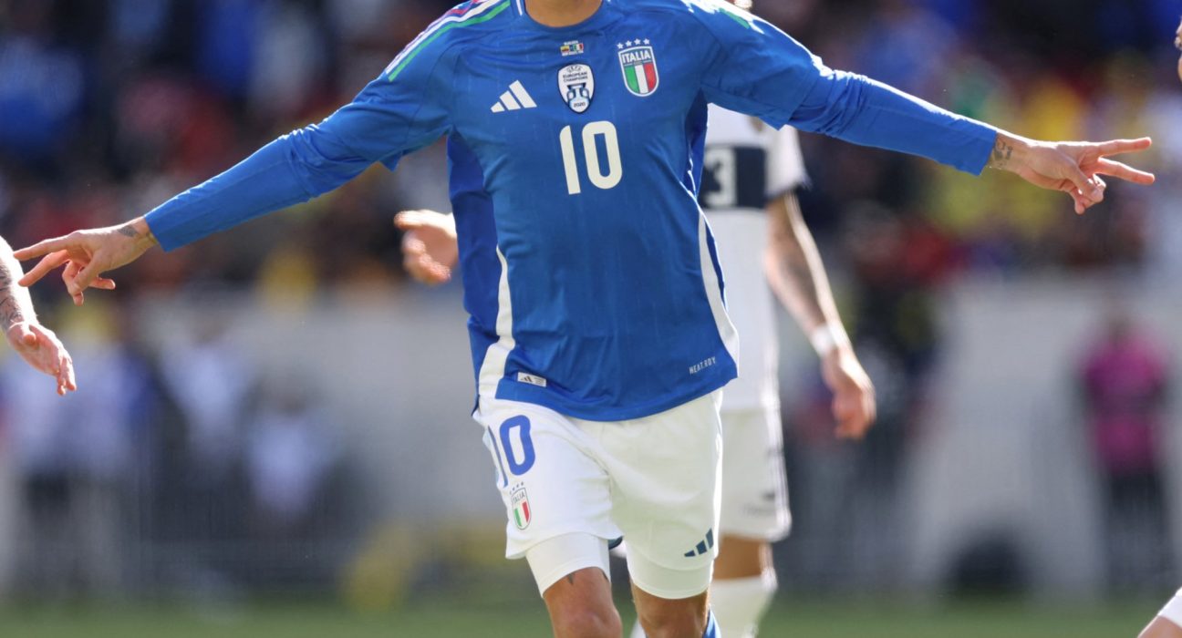 Lorenzo Pellegrini esulta