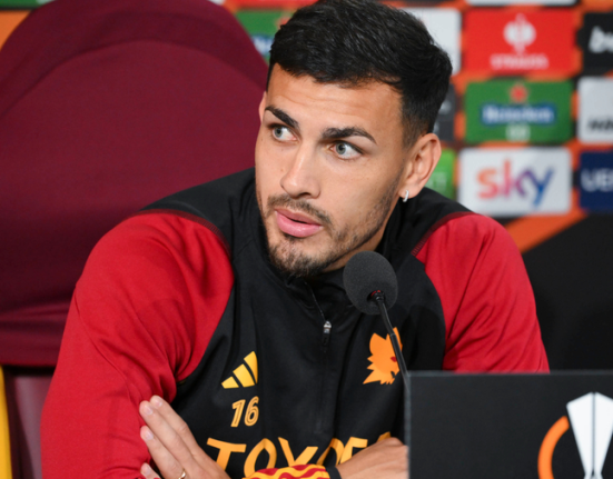 Paredes in conferenza stampa a Roma.