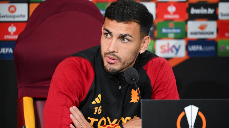 Paredes in conferenza stampa a Roma.