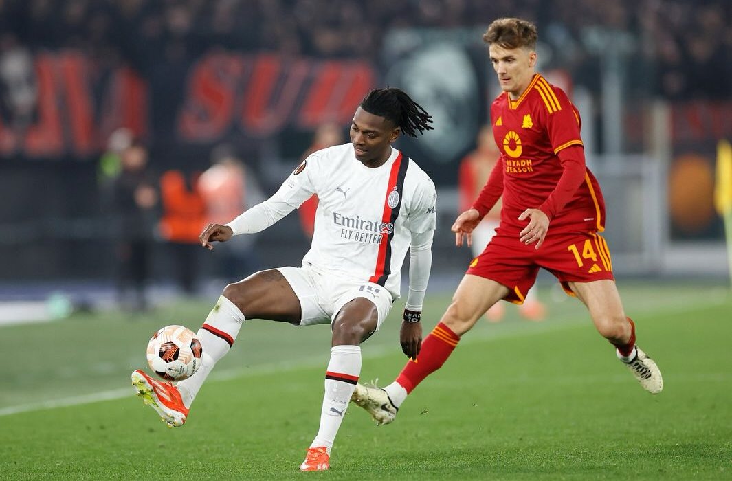 Diego Llorente in campo con la maglia della AS Roma