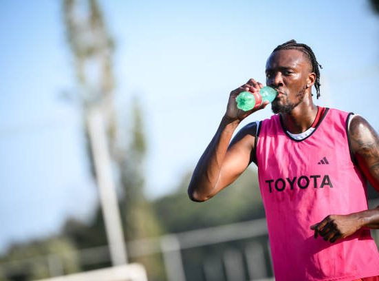 Tammy Abraham durante l'allenamento con la Roma.