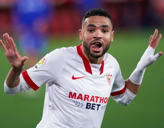 En-Nesyri con la maglia del Siviglia.