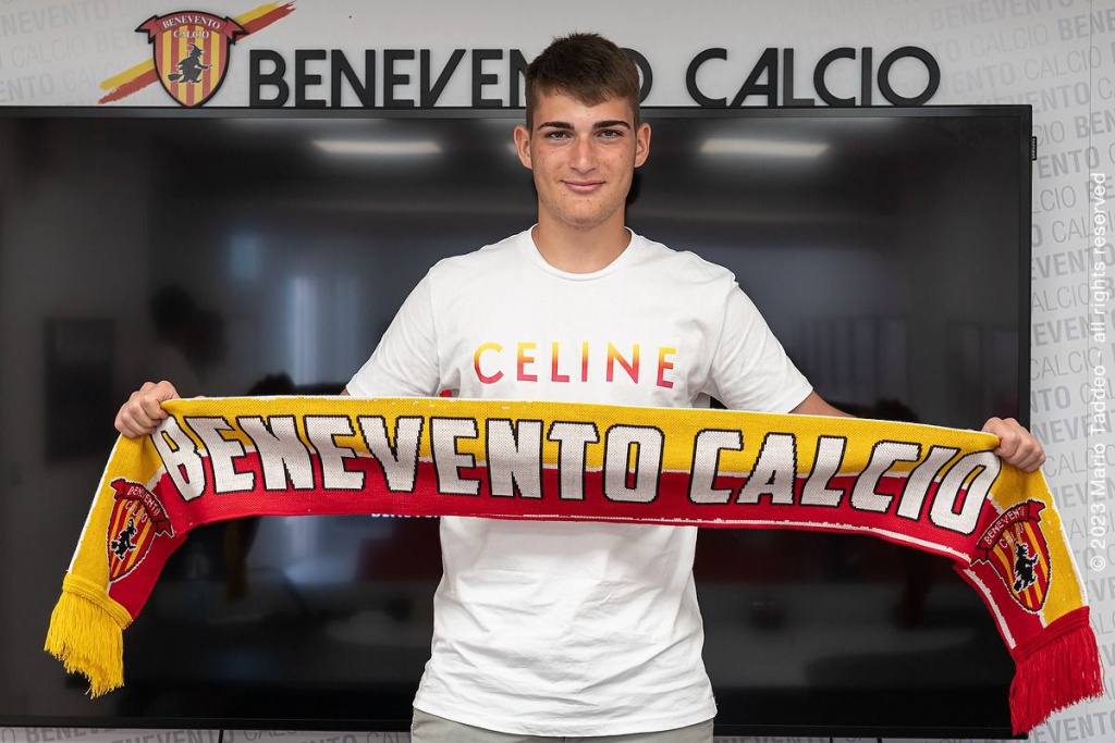 Alessandro Nunziante all'arrivo al Benevento.